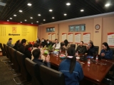 热烈欢迎中国服装业企业家代表团莅临亚洲城游戏考察指导